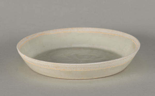 Qingbai Dish with Carved Scroll Motif - Image 2