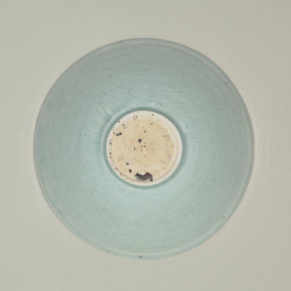 Bowl with Carved Flower and Leaves Design - Image 3