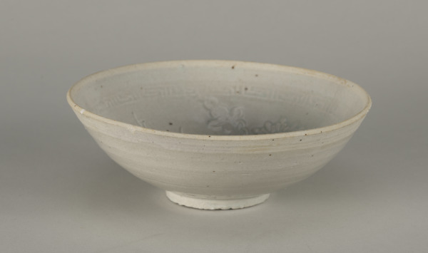 Bowl Decorated with Molded and Applied Leaves and Flowers - Image 3