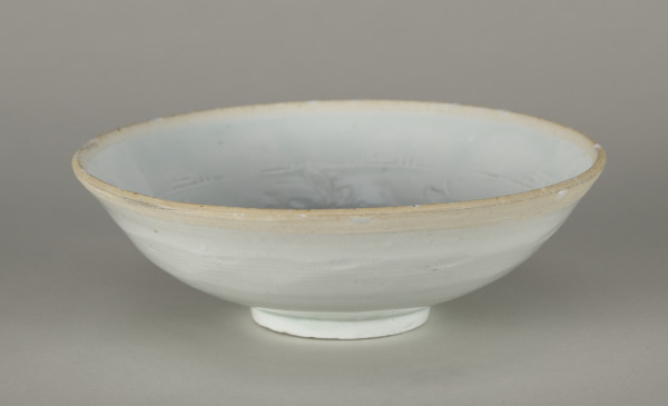 Bowl with Applied and Slip-Trailed Lotus and Arrowhead Design - Image 3