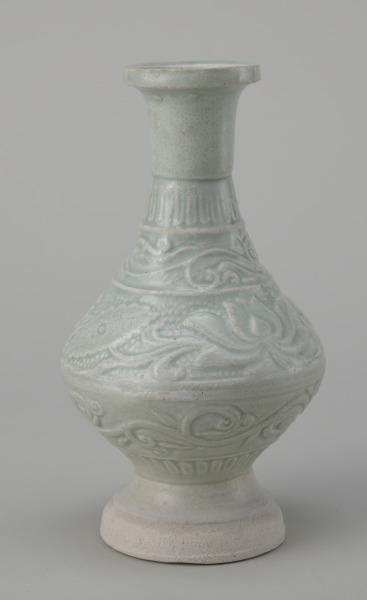 Vase with Molded Lotus Decoration - Image 4