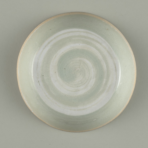 Dish Decorated with Carved Lotus Leaf Design - Image 3