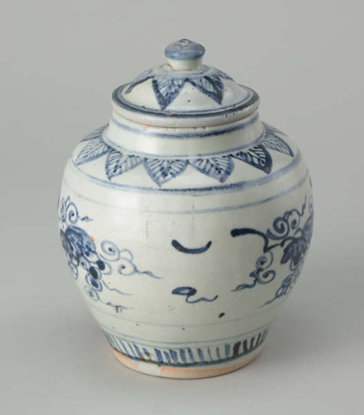 Covered Jar Decorated with Grape Vine - Image 3