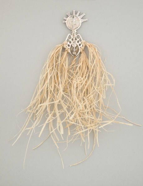 Mother with Child Brooch - Image 2