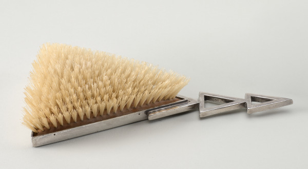 Hairbrush - Image 1