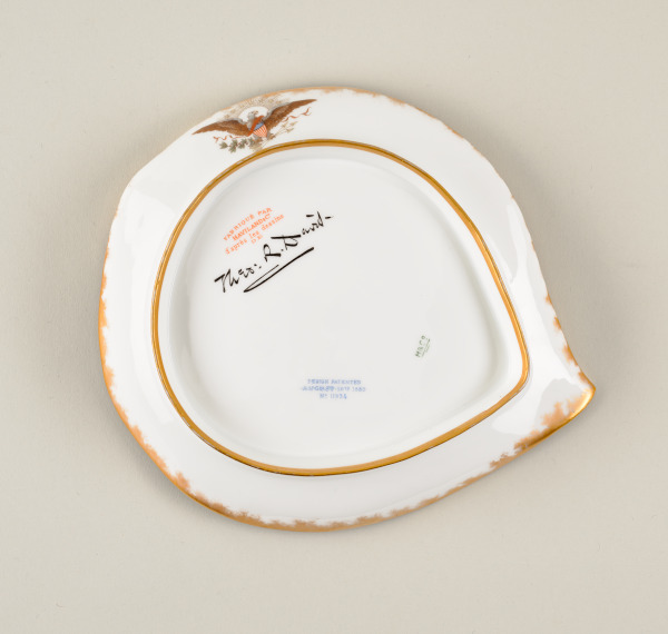 “Huckleberry” Dessert or Fruit Plate - Image 3