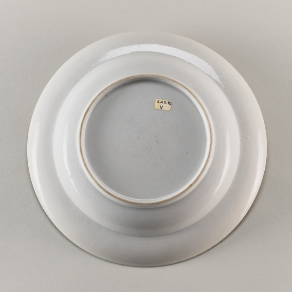 Bowl Decorated with Fitzhugh Pattern - Image 2