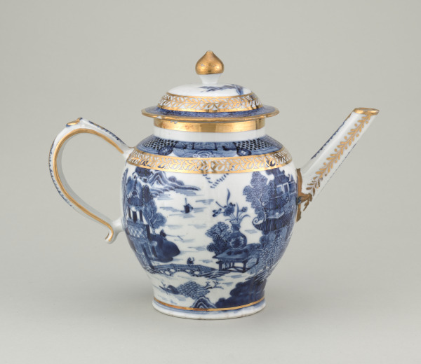 Covered Teapot - Image 5