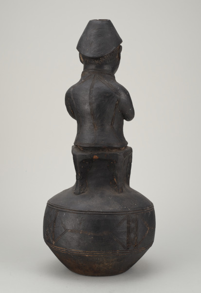 Vessel with Human Figure - Image 4