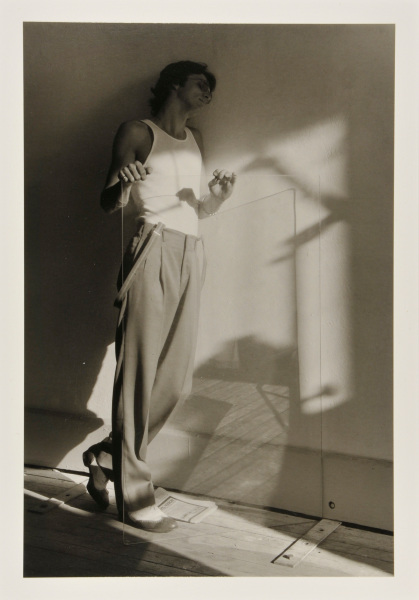 Standing Figure with Spectators - Image 2