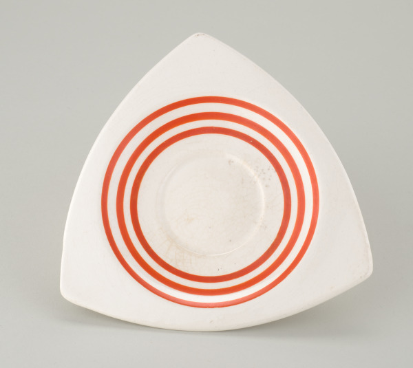 "TRICORNE" SAUCER