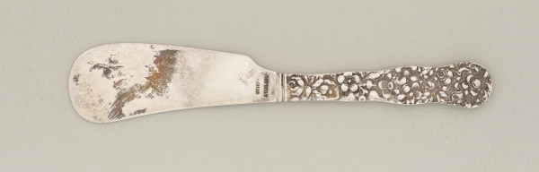 “Chrysanthemum” Butter Spreader - Image 2