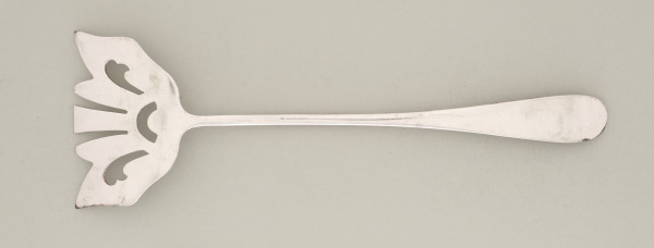 “Rose” Serving Fork - Image 3