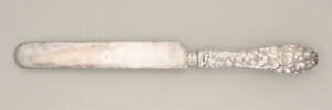 “Chrysanthemum” Dessert Knife