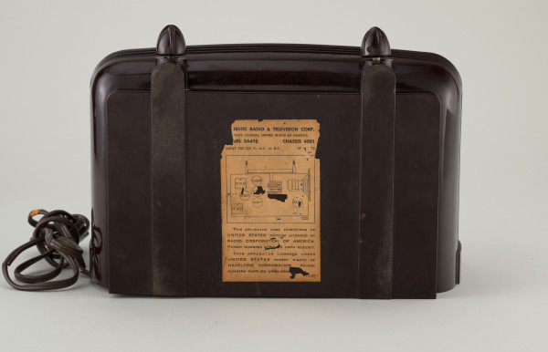 ‘Mighty Monarch of the Air’ Table Radio - Image 16