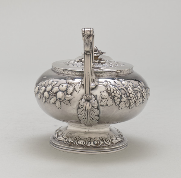 Covered Pitcher - Image 9