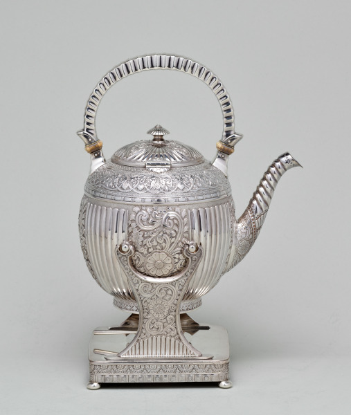 Kettle and Stand - Image 6