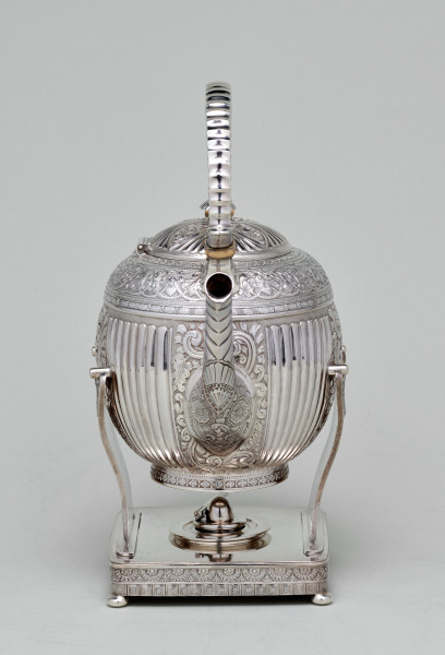 Kettle and Stand - Image 5