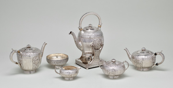 Kettle and Stand - Image 2