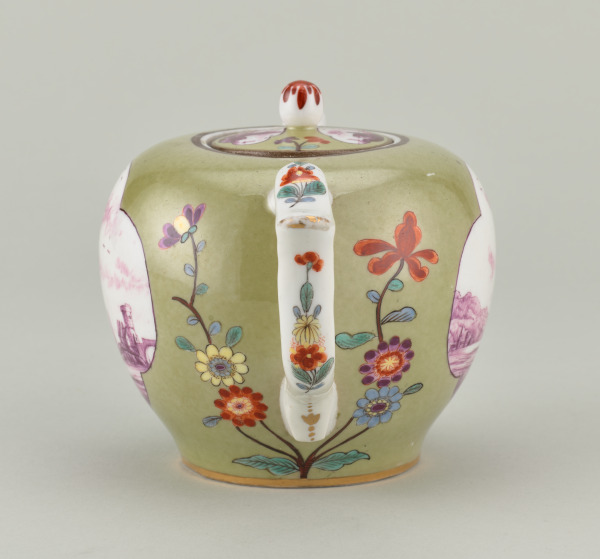 Covered Teapot - Image 19