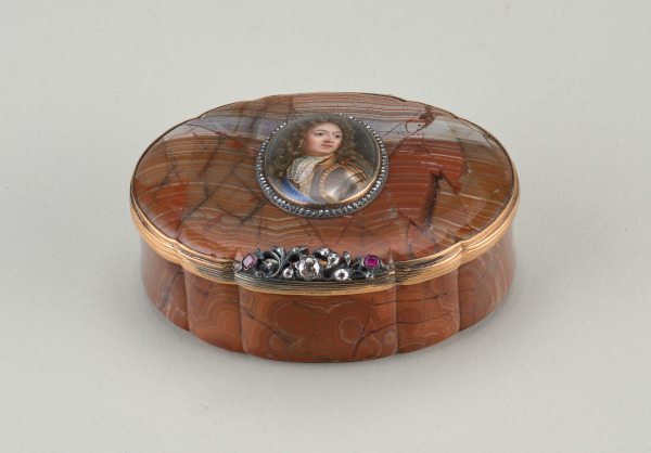 Snuffbox