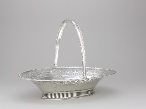 Bread (or Cake) Basket - Image 16