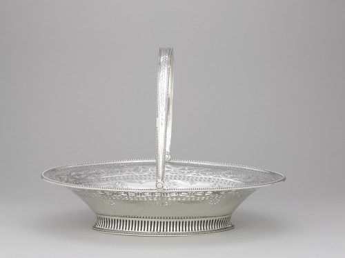 Bread (or Cake) Basket - Image 14