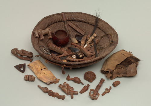 Divination Basket and Figurines (Ngombo ya Cisuka and Tupele) - Image 4