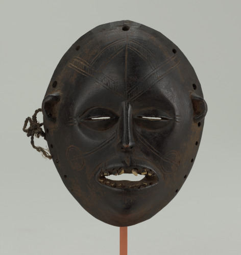 Female Ancestor Mask (Nalindele)