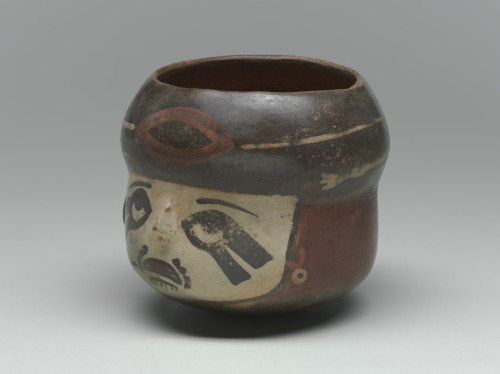 Effigy Head Jar - Image 9