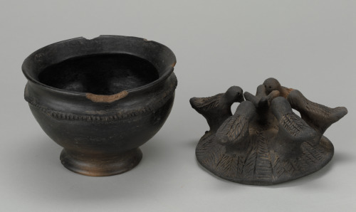 Lidded Vessel with Birds - Image 9
