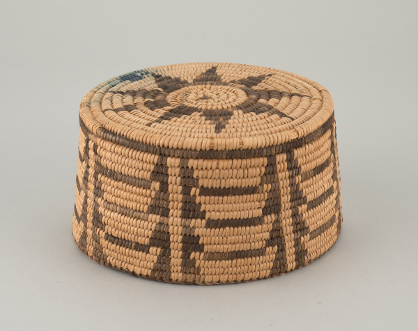 Basket with vertical ladder design - Image 11