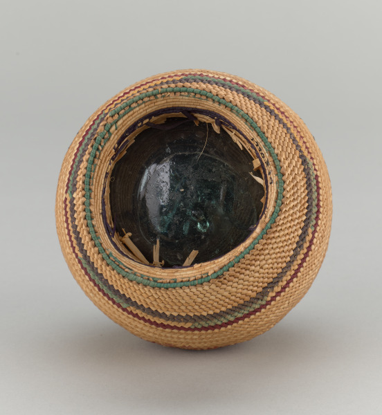 Float with Blossom and Duck Designs - Image 14