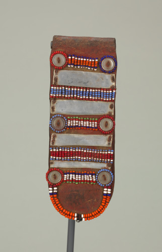 Beaded Ear Ornament (Inkonito Onkiyiaa) - Image 2