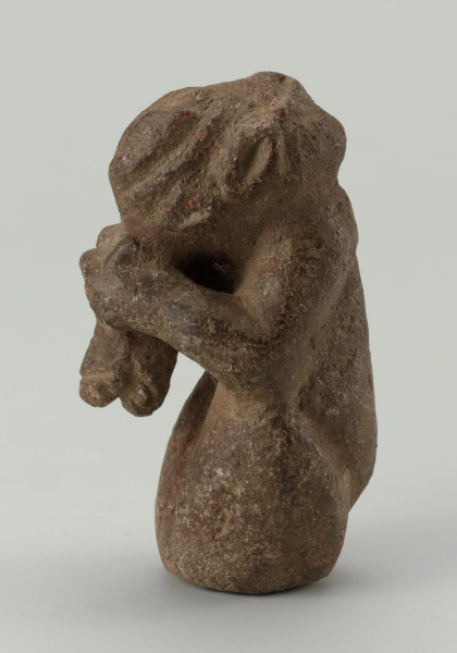 Figure of a Crocodile Holding its Snout - Image 12