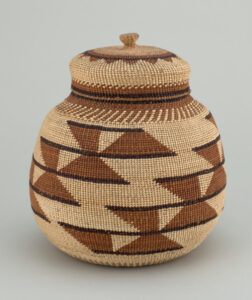 Basket with lid