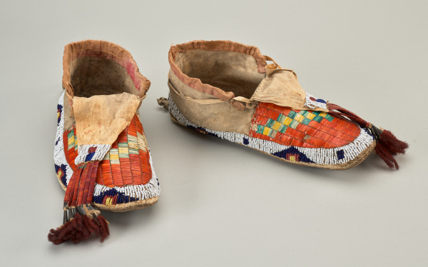Pair of Moccasins - Image 5