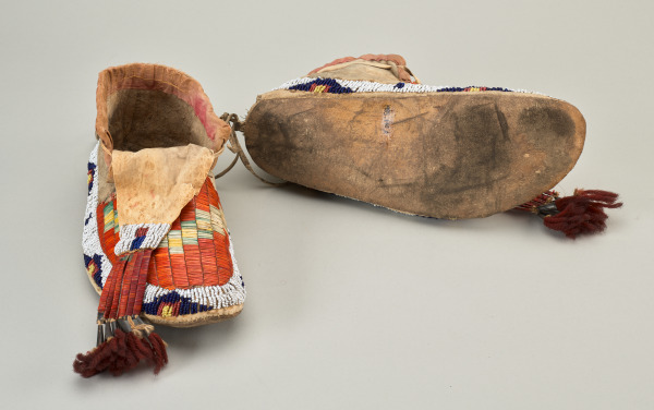 Pair of Moccasins - Image 10