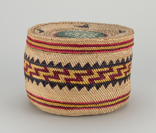 LIDDED BASKET WITH STEP DESIGNS - Image 7