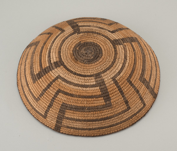 Bowl-Shaped Basket with Maze Design - Image 2