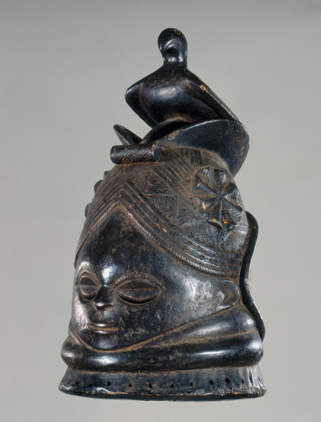 Sande Society Helmet Mask (Ndoli Jowei) - Image 12