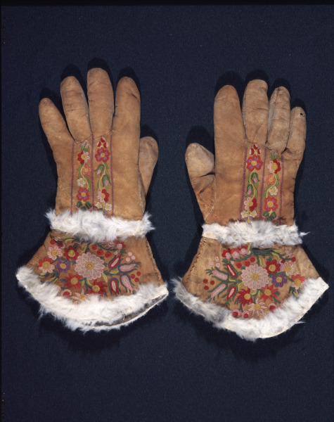 Pair of Gloves - Image 2