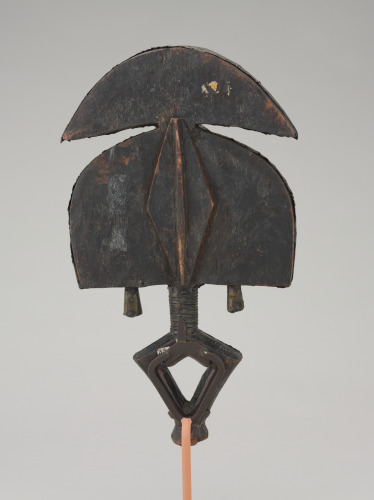 Female Reliquary Figure (Mbulu Ngulu) - Image 4