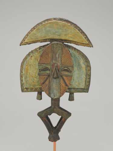 Female Reliquary Figure (Mbulu Ngulu) - Image 2