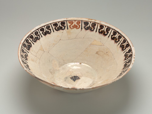 Large Bowl with Scroll Border