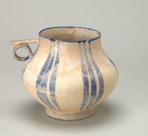 Large One-Handled Cup - Image 3