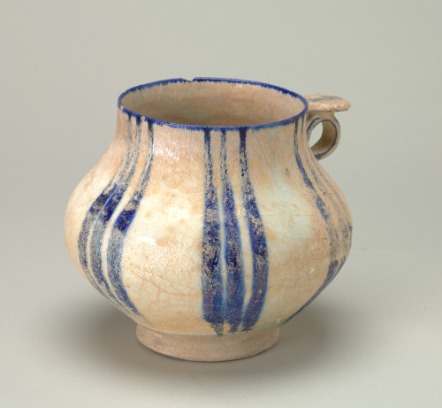 Large One-Handled Cup - Image 2