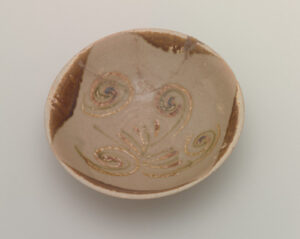 Bowl Decorated with Painted Swirl Pattern