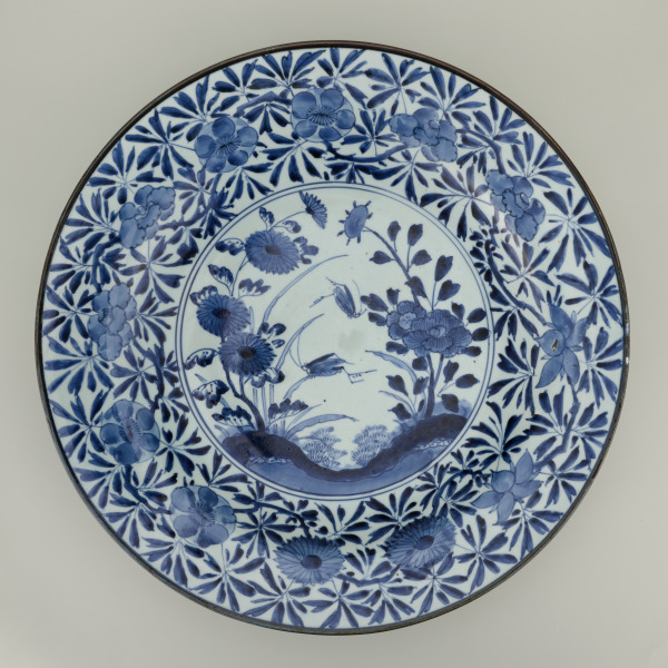 Large Platter Decorated with a Scene of Grasshoppers in a Garden - Image 1