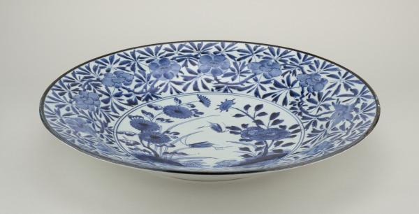 Large Platter Decorated with a Scene of Grasshoppers in a Garden - Image 2